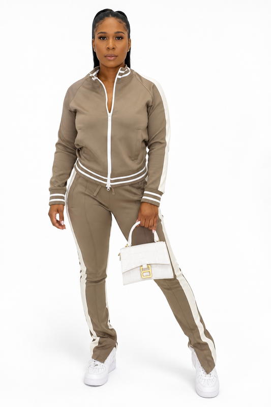 MOCHA SHOULDERS OUT JOGGER SET